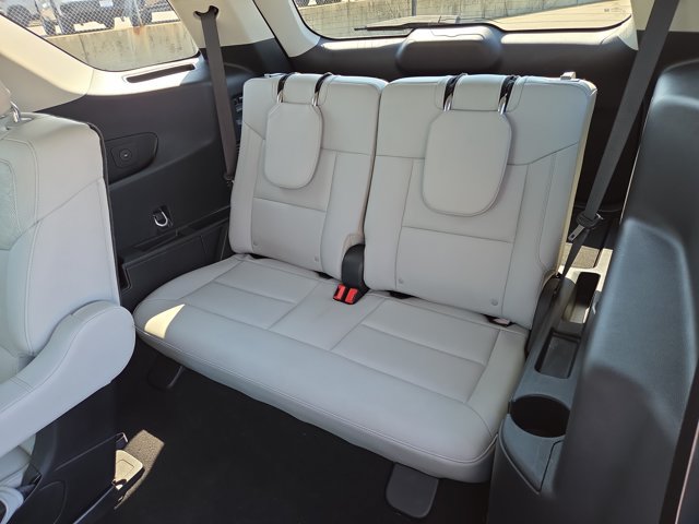 Certified 2025 Ford Explorer Platinum w/ LUX Leather Package AWD/4WD image 12
