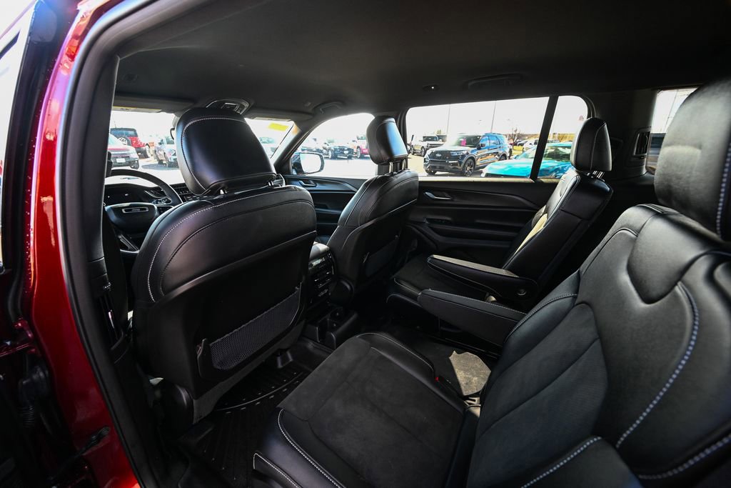 Used 2023 Jeep Grand Cherokee L Laredo AWD/4WD image 25