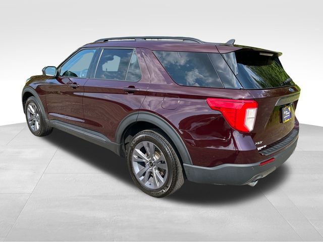 Certified 2023 Ford Explorer XLT w/ Equipment Group 202A image 5
