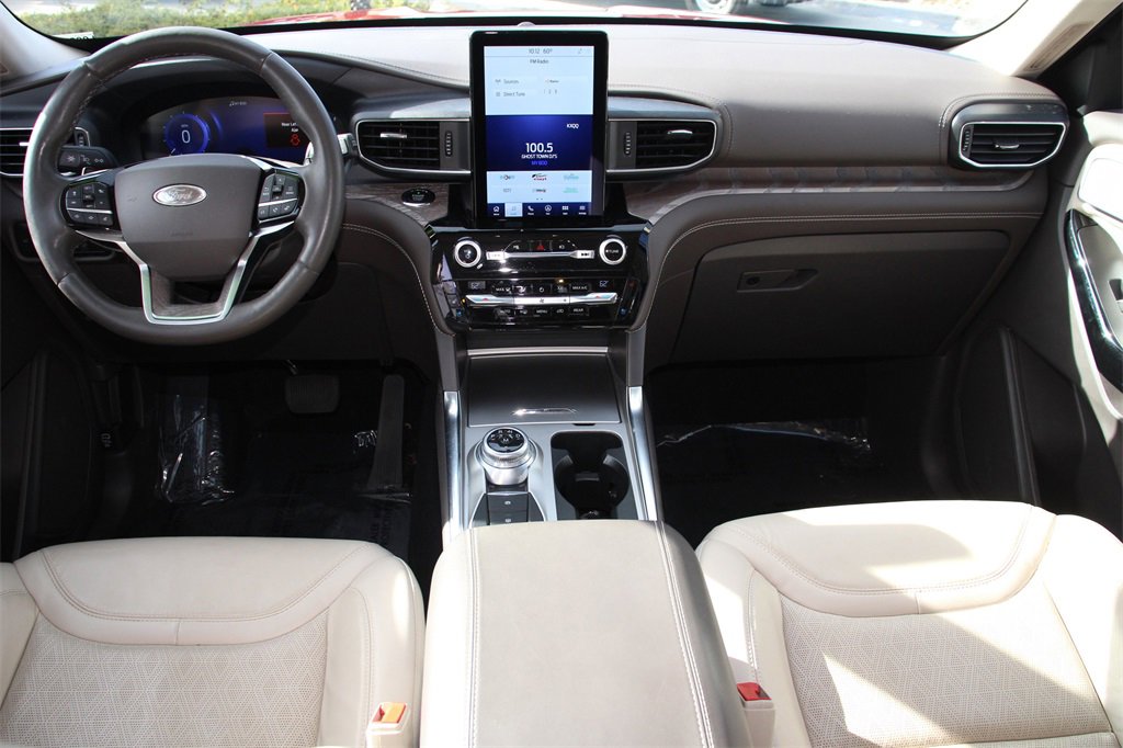 Certified 2021 Ford Explorer Platinum w/ Equipment Group 601A image 19