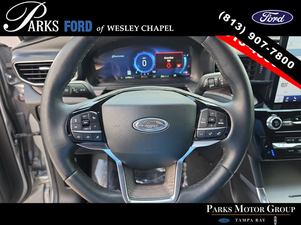 Certified 2023 Ford Explorer Platinum w/ Technology Package AWD/4WD image 30