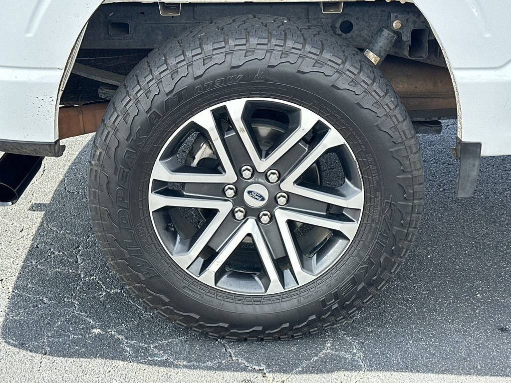 Certified 2022 Ford F150 XL w/ STX Appearance Package AWD/4WD image 17