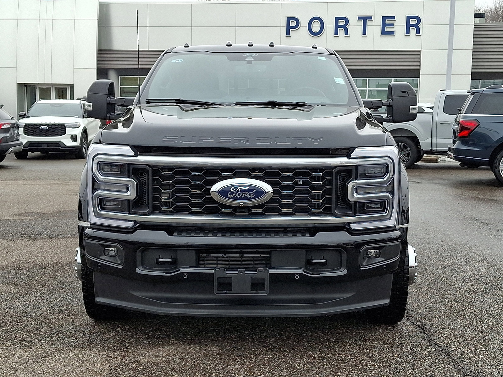 Certified 2025 Ford F450 Platinum w/ FX4 Off-Road Package image 11