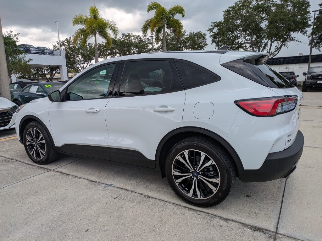 Certified 2022 Ford Escape SE FWD image 8