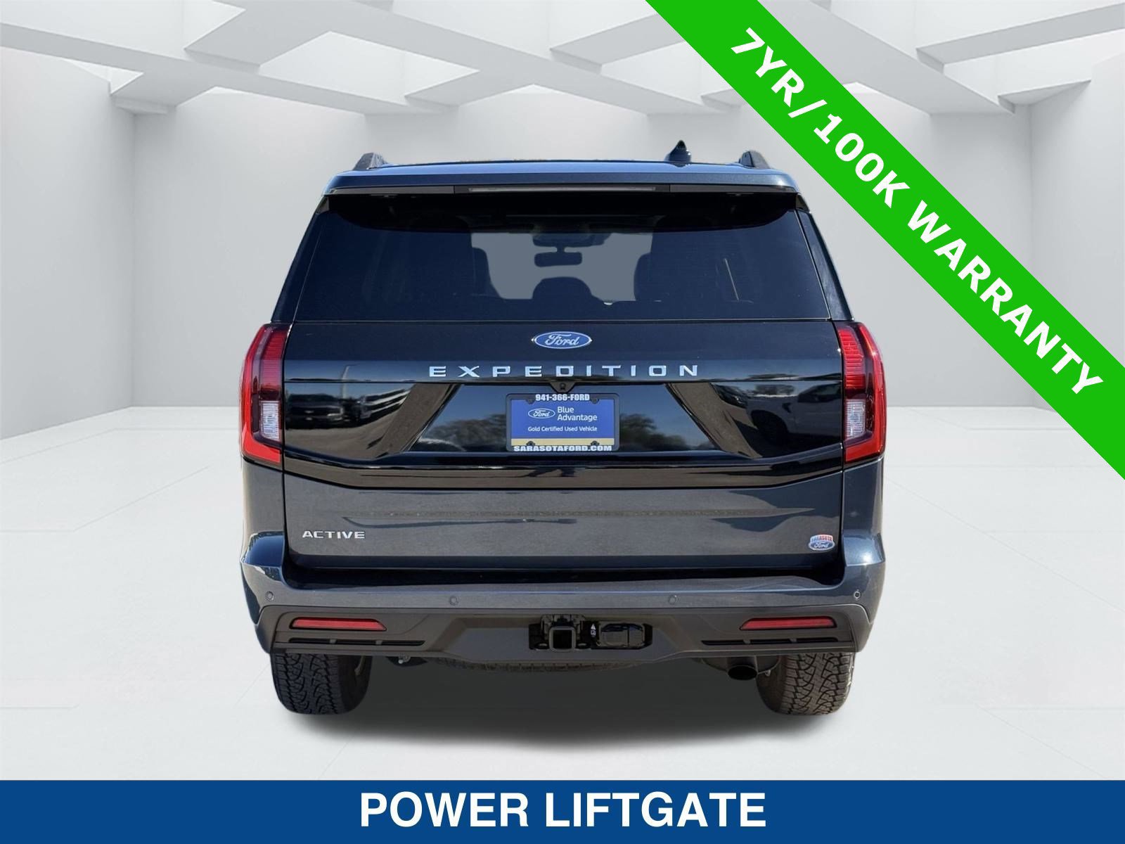 Certified 2025 Ford Expedition Active image 4