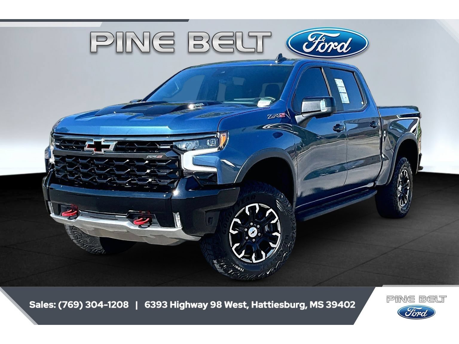 Used 2024 Chevrolet Silverado 1500 ZR2 w/ Technology Package AWD/4WD image 10