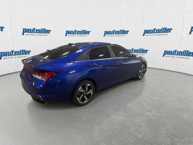 Used 2022 Hyundai Elantra SEL w/ Convenience + Premium Package FWD image 11