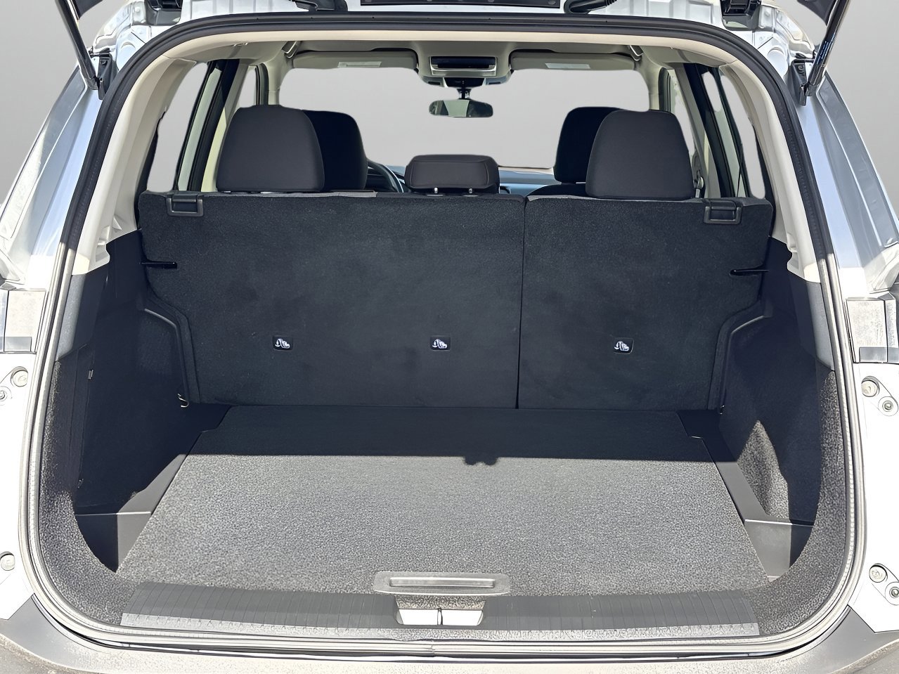 Used 2021 Nissan Rogue SV image 14