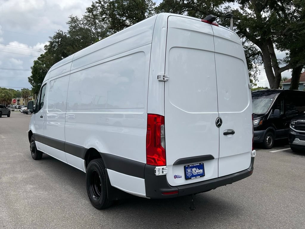 Used 2024 Mercedes-Benz Sprinter 3500 image 5