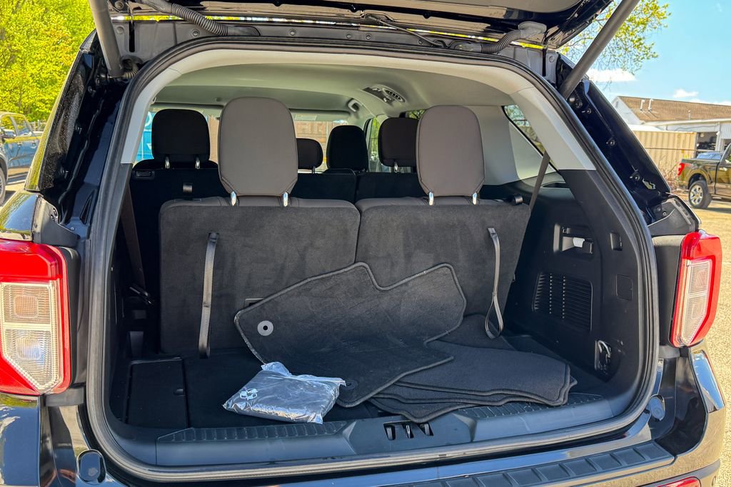 Certified 2023 Ford Explorer XLT AWD/4WD image 16