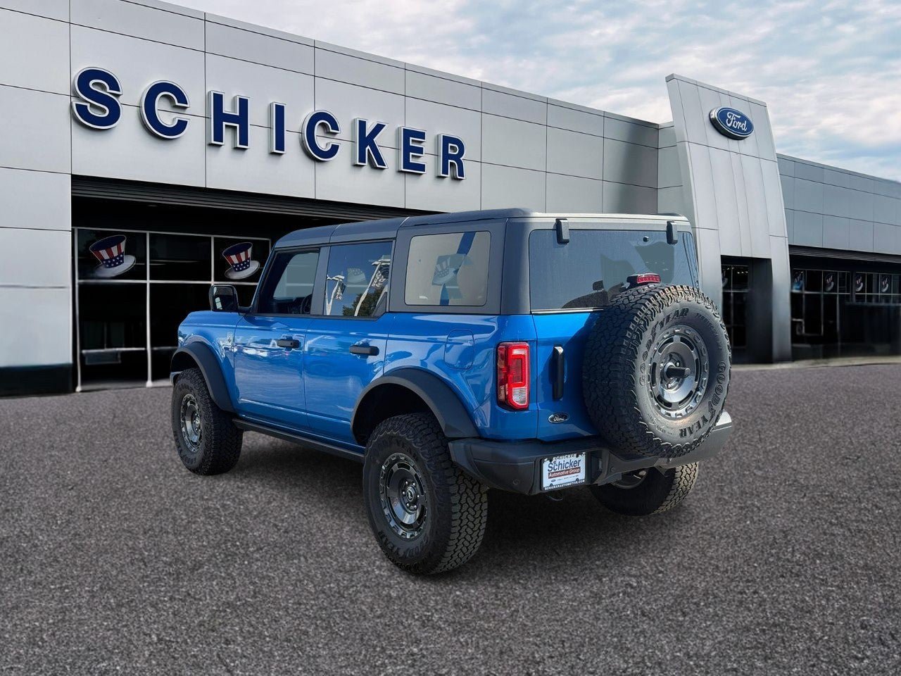 Certified 2025 Ford Bronco Big Bend w/ Black Diamond Package AWD/4WD image 3