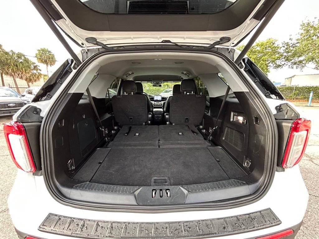 Certified 2021 Ford Explorer XLT w/ Equipment Group 202A RWD image 29