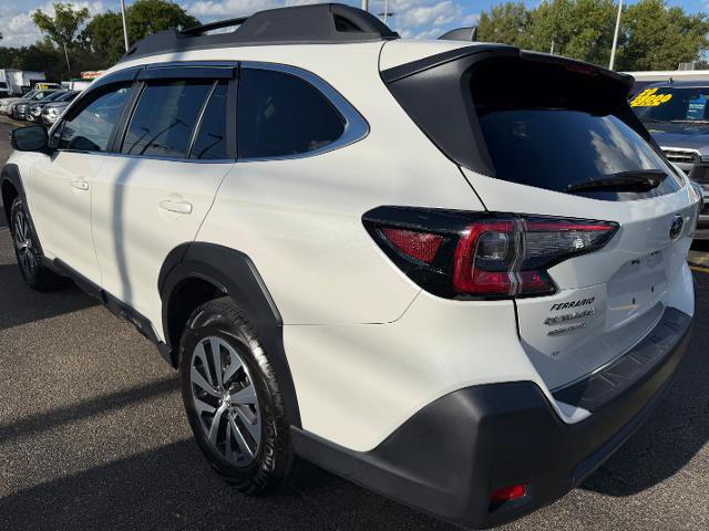 Used 2025 Subaru Outback Premium w/ Popular Package #1A AWD/4WD image 3