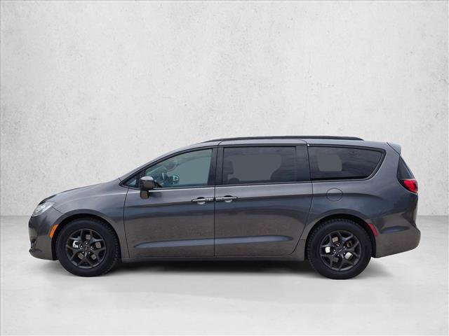 Used 2018 Chrysler Pacifica Touring-L Plus FWD image 5