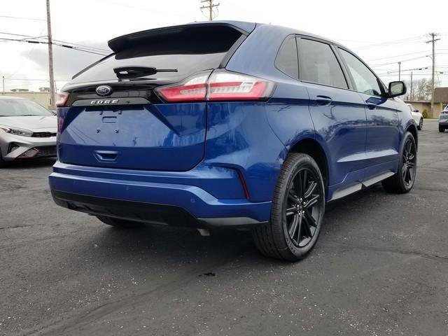 Certified 2023 Ford Edge ST-Line AWD/4WD image 3