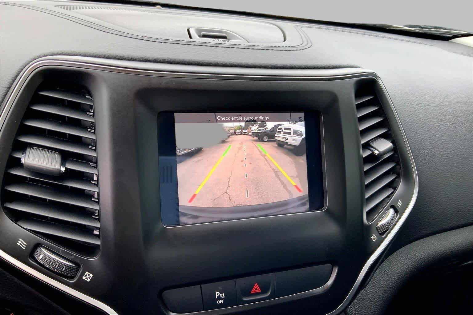 Used 2020 Jeep Cherokee Latitude Plus FWD image 22