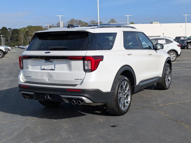Certified 2025 Ford Explorer Platinum w/ Ultimate Package AWD/4WD image 4