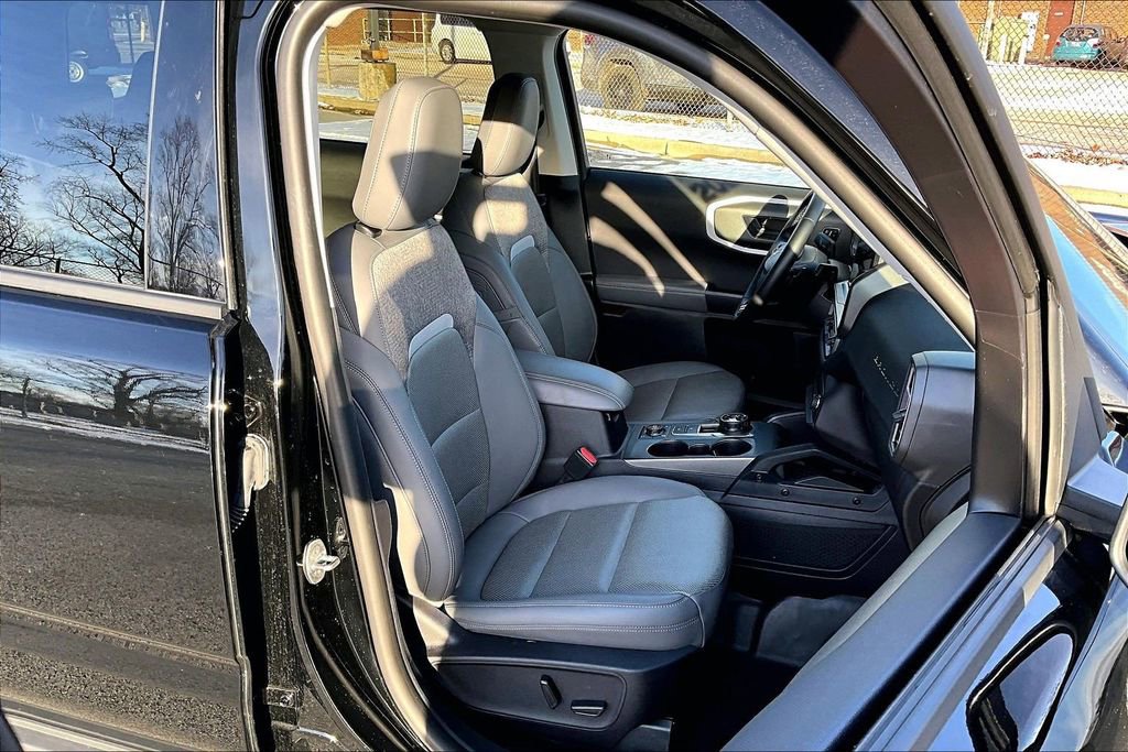 Certified 2025 Ford Bronco Sport Badlands AWD/4WD image 7