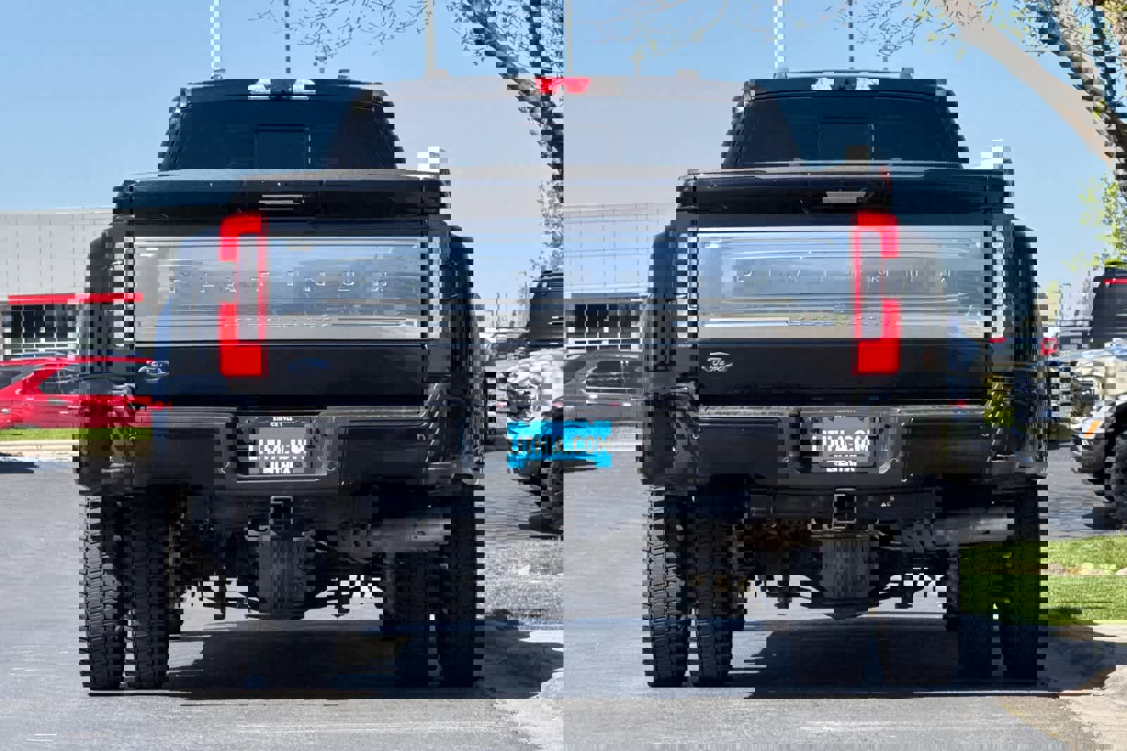 Certified 2023 Ford F450 Platinum w/ FX4 Off-Road Package image 7