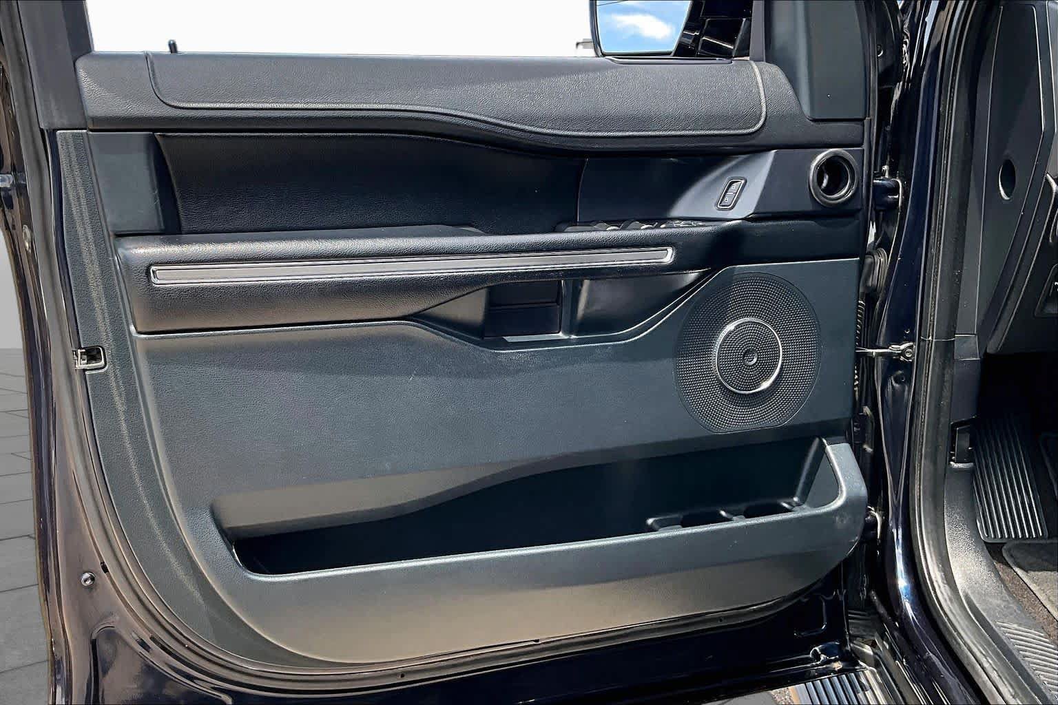 Certified 2021 Ford Expedition XLT RWD image 21