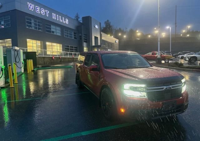 Certified 2022 Ford Maverick Lariat w/ Lariat Luxury Package image 4