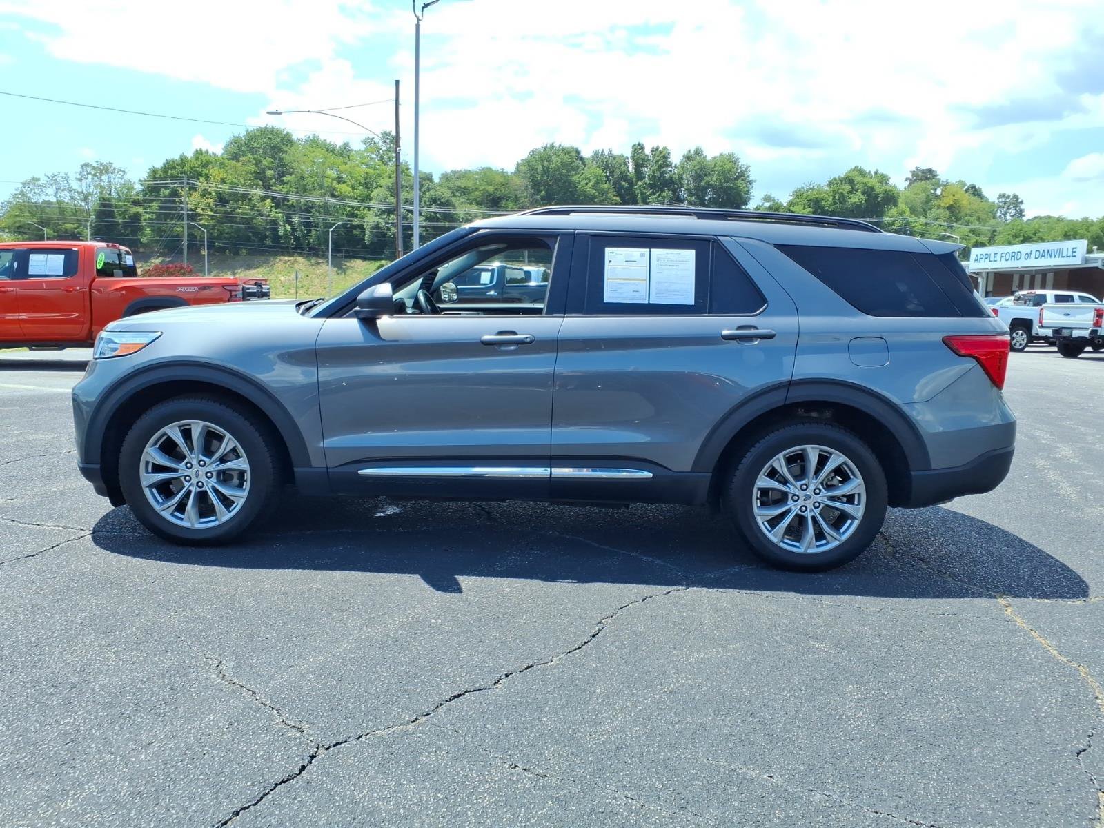 Certified 2024 Ford Explorer XLT w/ Equipment Group 202A AWD/4WD image 5