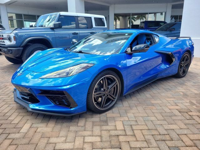 Used 2024 Chevrolet Corvette Stingray Premium Cpe w/ Z51 Performance Package RWD image 3
