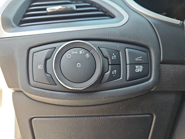 Certified 2019 Ford Edge SEL w/ Equipment Group 201A FWD image 32