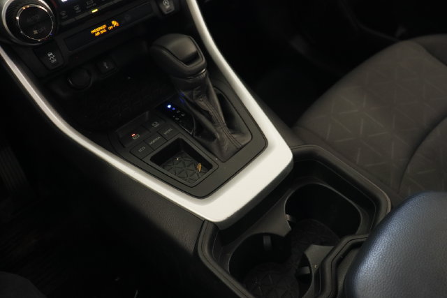 Used 2021 Toyota RAV4 XLE FWD image 19