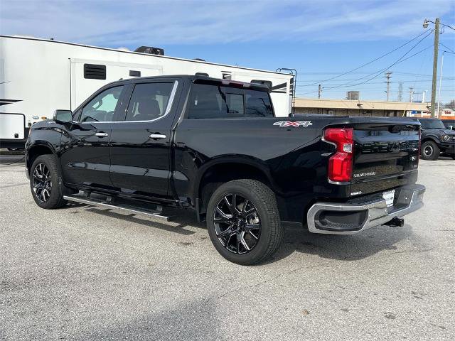 Used 2023 Chevrolet Silverado 1500 LTZ w/ LTZ Premium Package image 6
