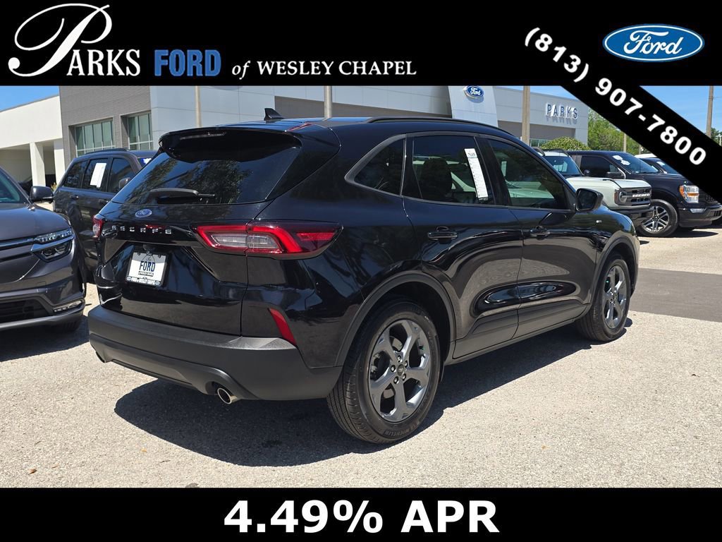 Certified 2025 Ford Escape ST-Line image 3