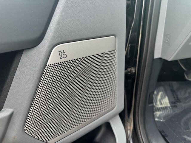 Certified 2022 Ford F150 Lariat w/ Equipment Group 502A High image 12