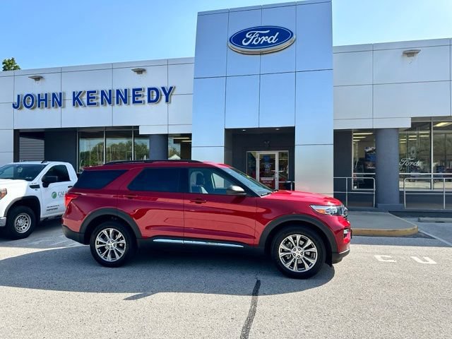 Certified 2023 Ford Explorer XLT w/ Equipment Group 202A AWD/4WD image 28