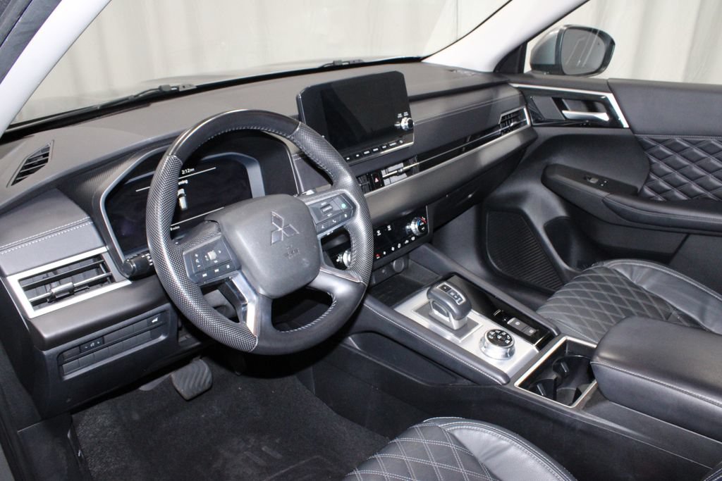 Used 2023 Mitsubishi Outlander SEL AWD/4WD image 22