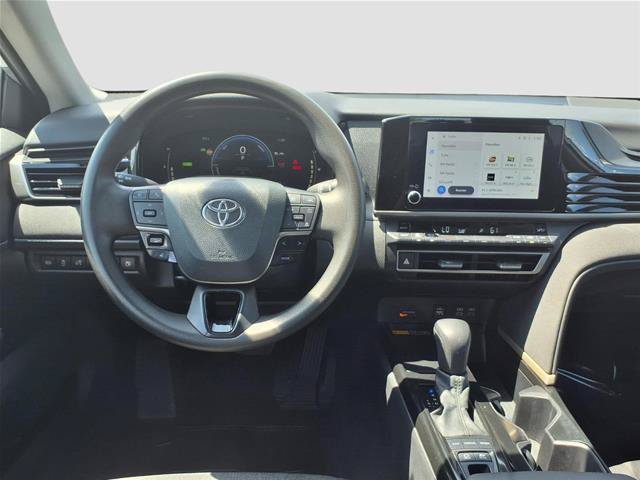 Used 2025 Toyota Camry LE FWD image 5