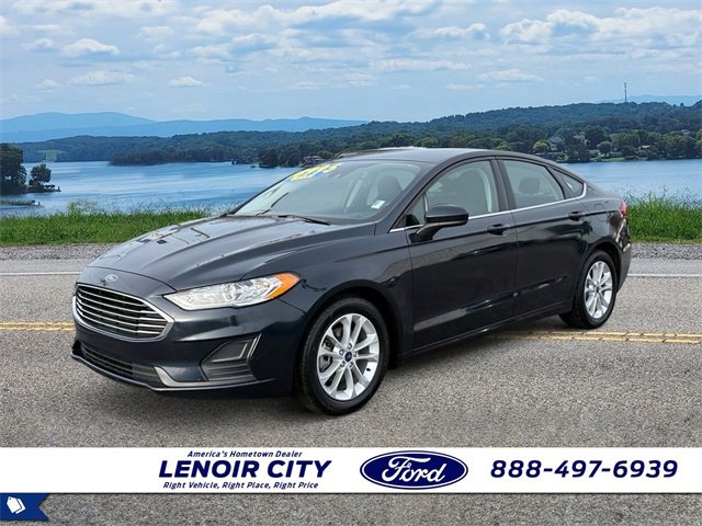 Certified 2020 Ford Fusion SE image 3