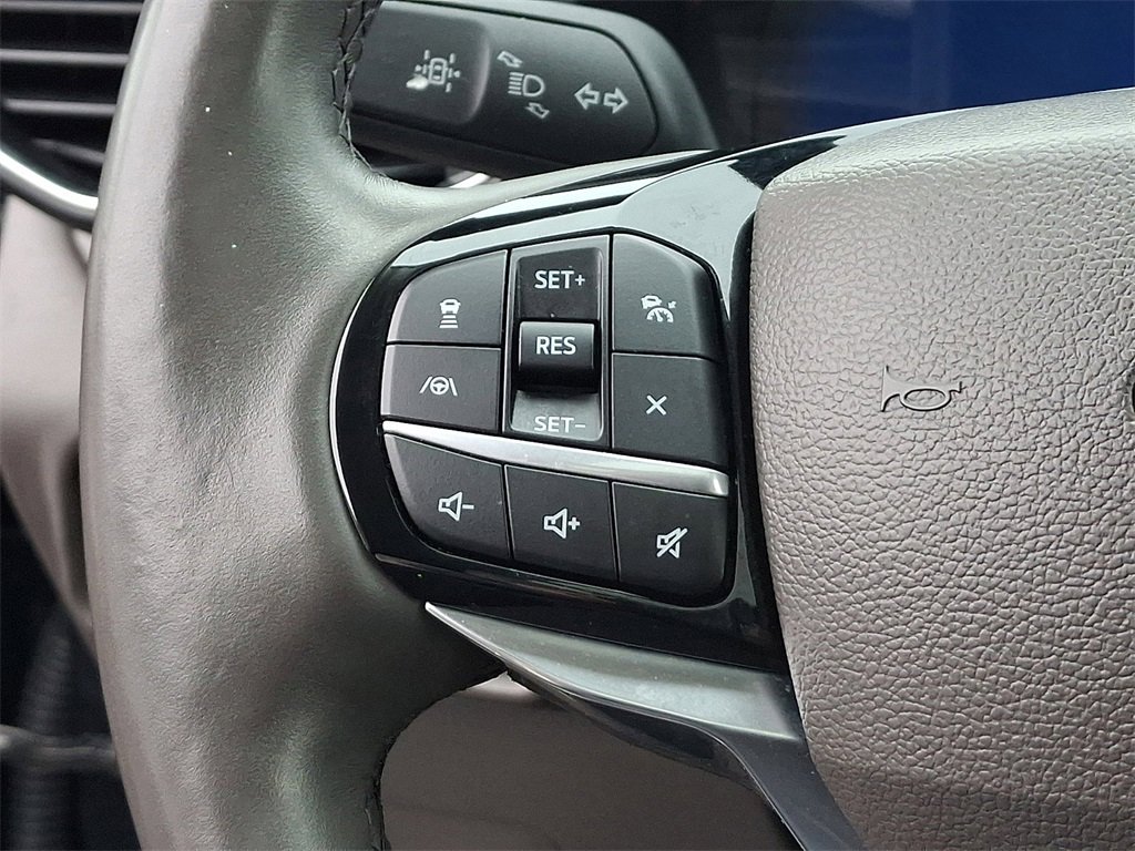 Certified 2023 Ford Explorer Platinum w/ Technology Package image 24