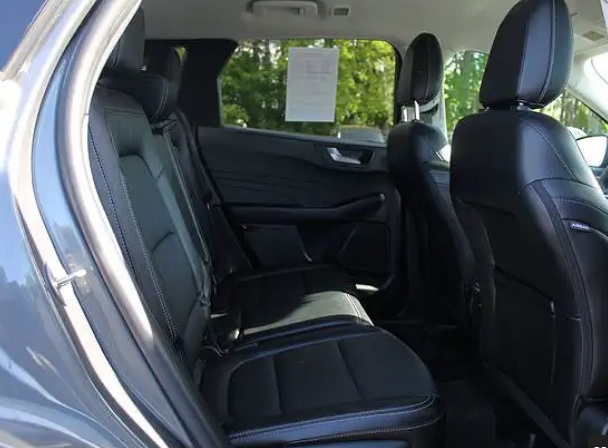 Certified 2025 Ford Escape ST-Line Select AWD/4WD image 12