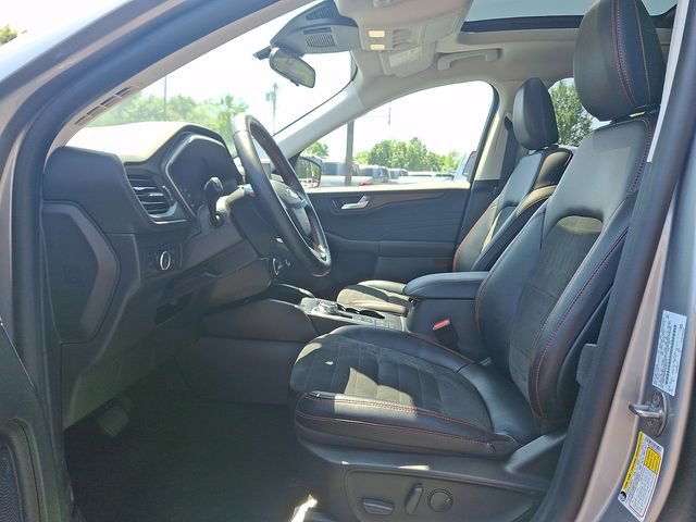 Certified 2022 Ford Escape SEL w/ SEL Stealth AWD Package image 14