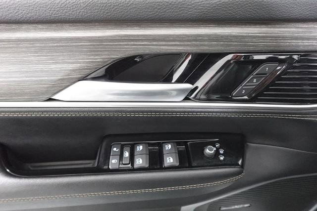 Used 2024 Jeep Wagoneer Series II image 9