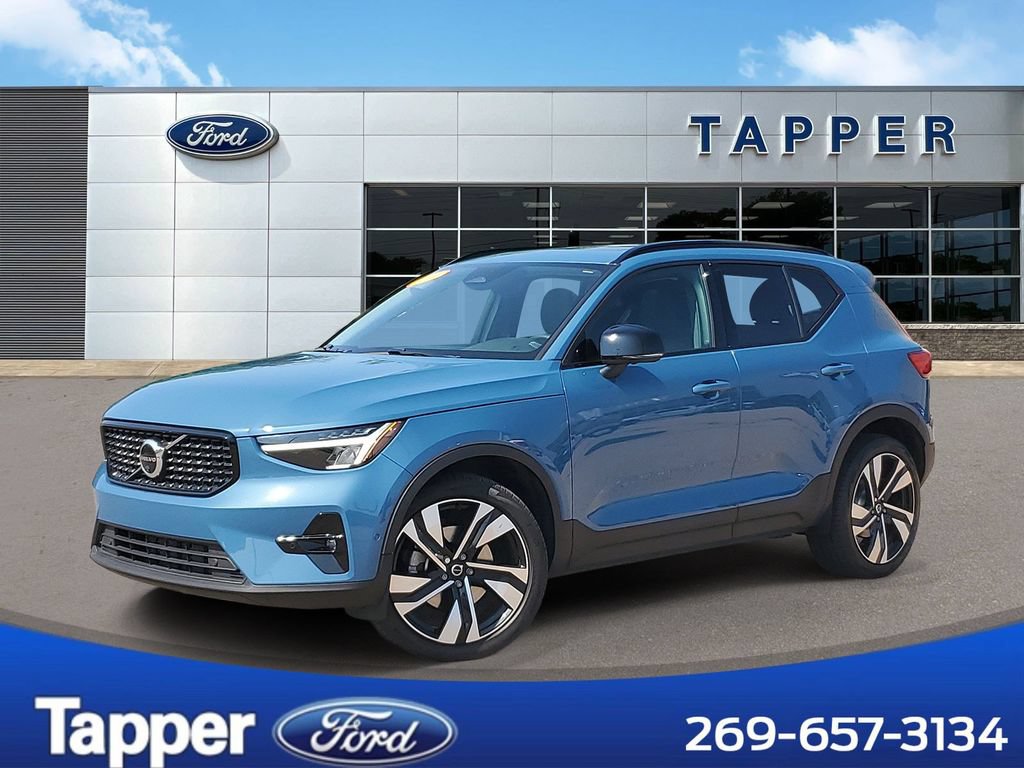 Used 2023 Volvo XC40 B5 Plus w/ Driver Assist Package
