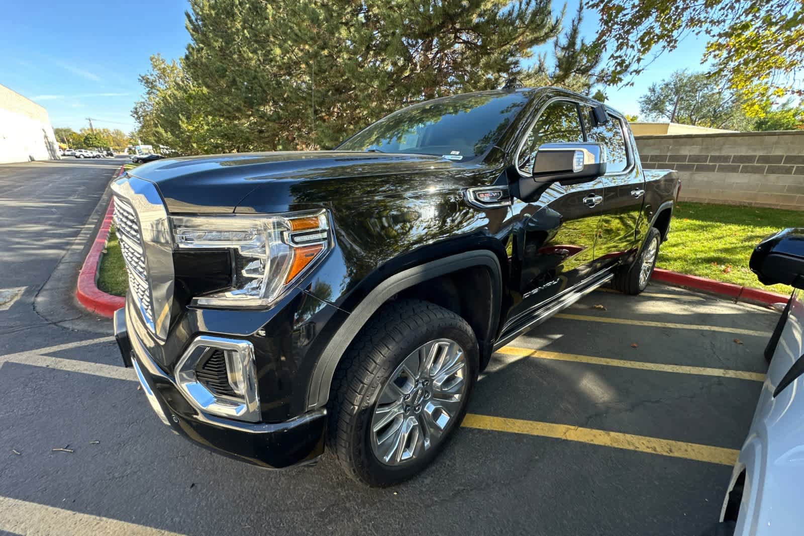 Used 2020 GMC Sierra 1500 Denali w/ Denali Ultimate Package AWD/4WD image 5