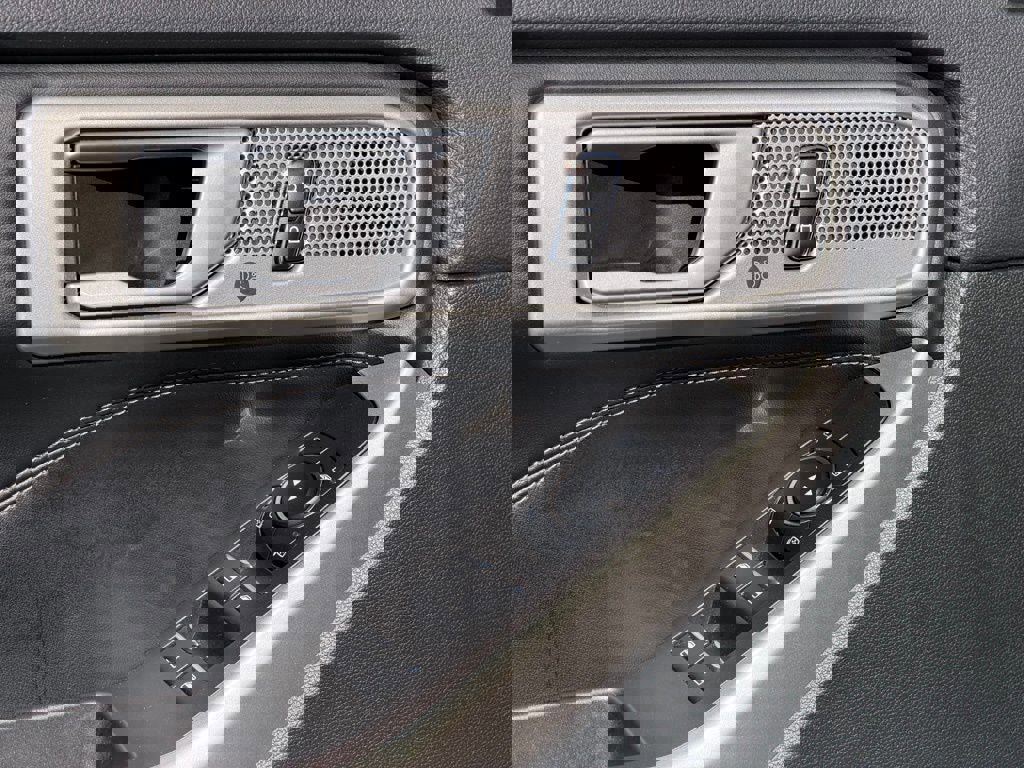 Certified 2023 Ford Explorer Limited image 24