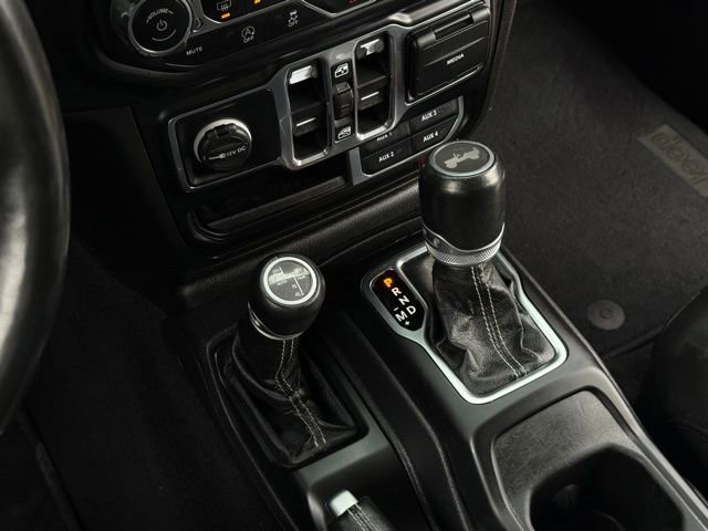 Used 2021 Jeep Wrangler Unlimited Sahara w/ Uconnect 4C Nav & Sound Group AWD/4WD image 33
