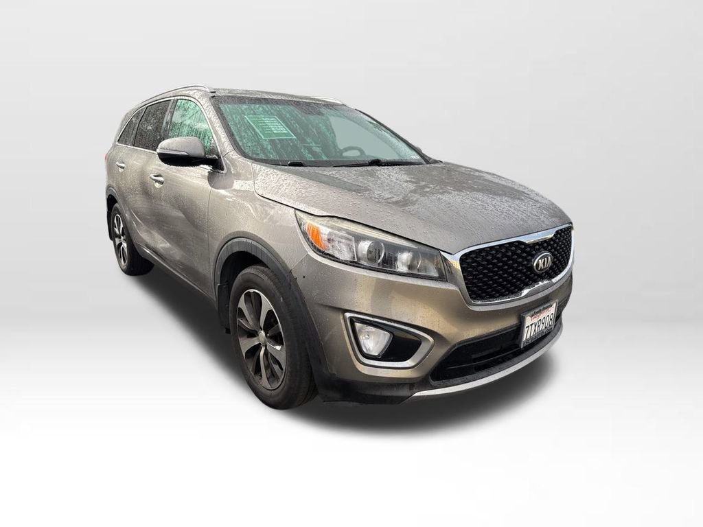 Used 2017 Kia Sorento EX image 2