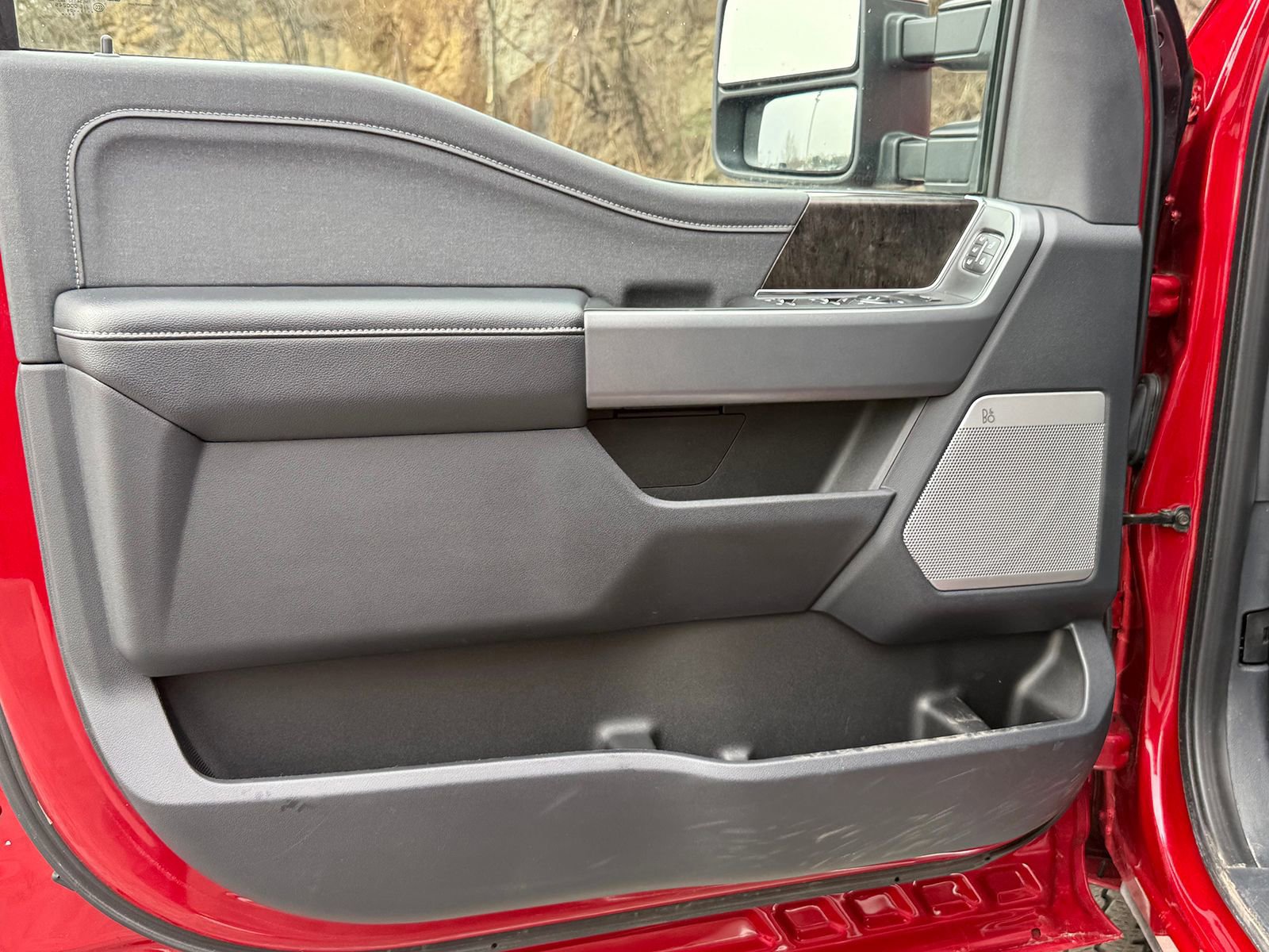 Certified 2024 Ford F250 Lariat w/ Chrome Package image 12