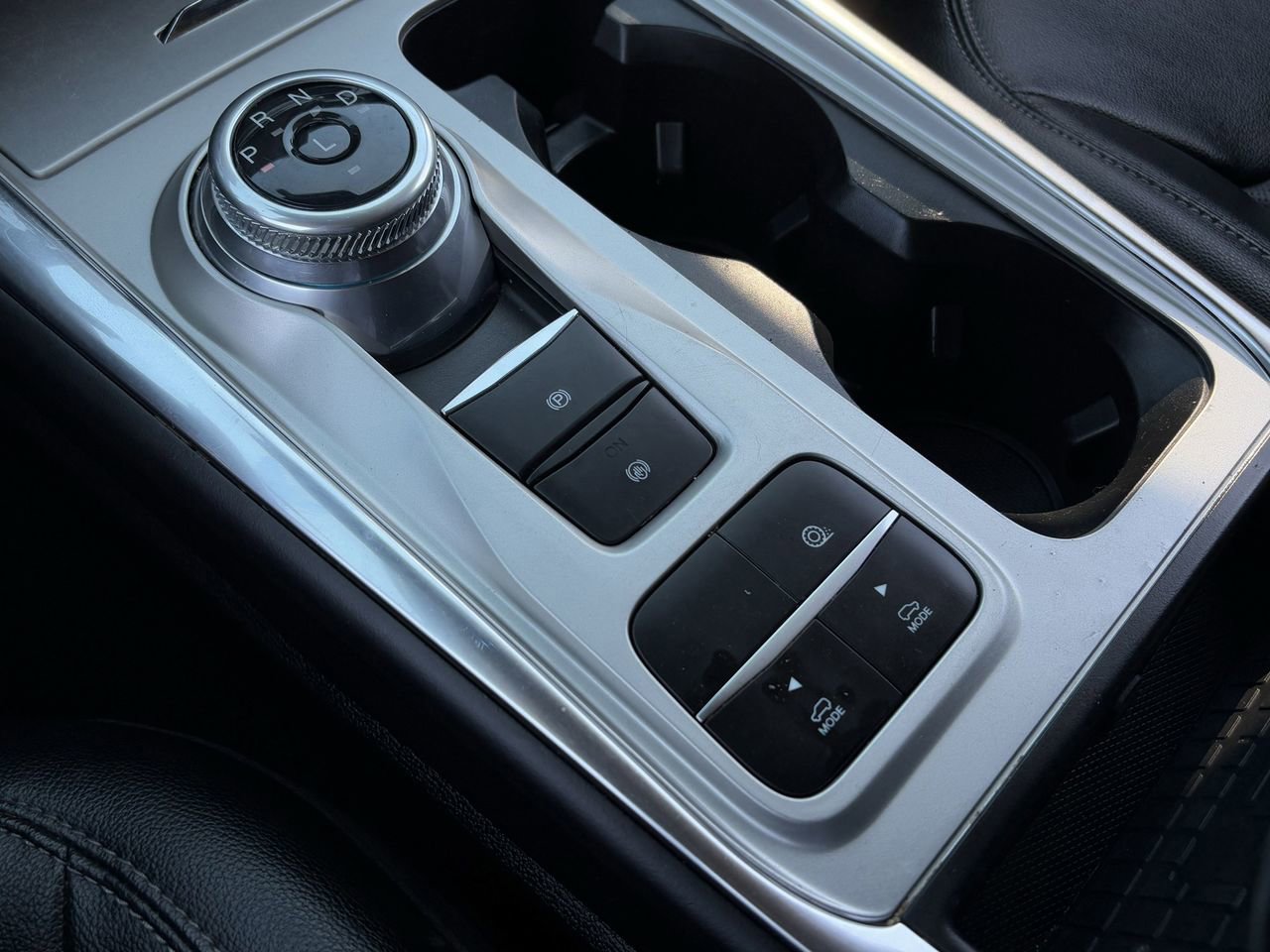 Certified 2022 Ford Explorer Limited RWD image 19