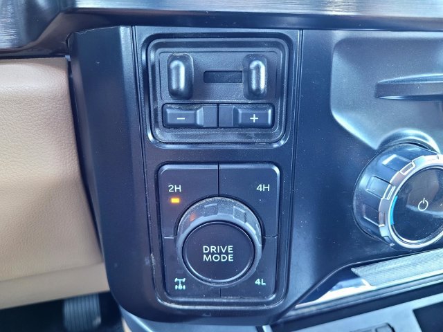 Certified 2025 Ford F350 Lariat w/ Black Appearance Package AWD/4WD image 15