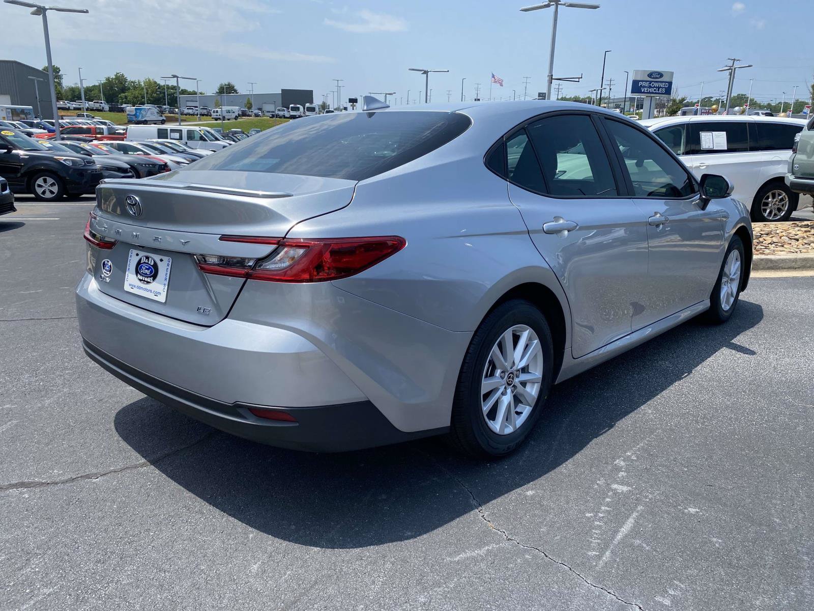 Used 2026 Toyota Camry LE w/ Convenience Package FWD image 7