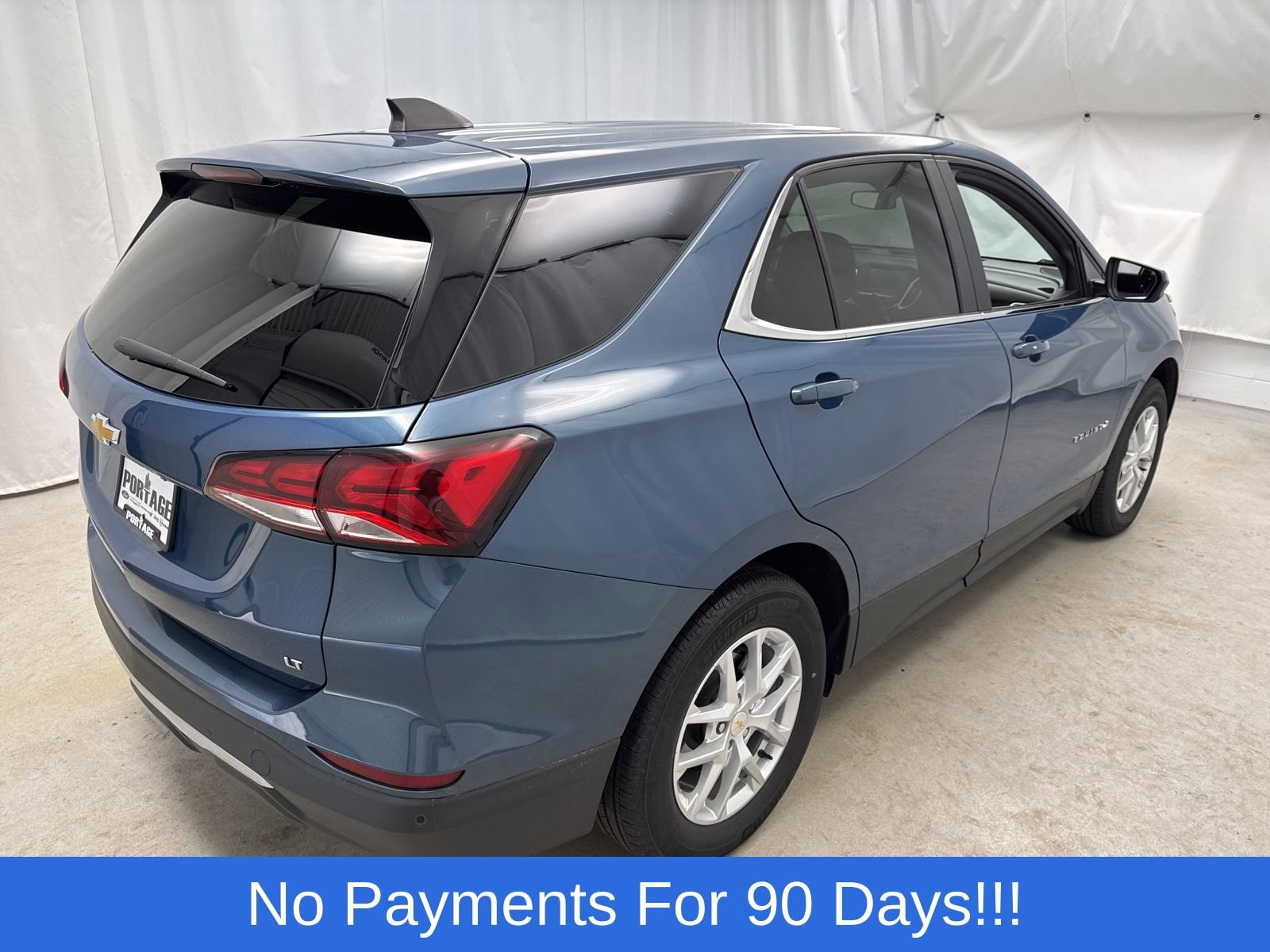 Used 2024 Chevrolet Equinox LT FWD image 3